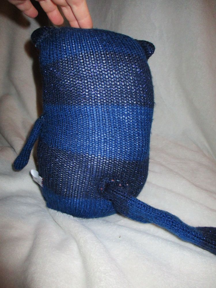 Squashie the Dual Blue Glittery Giant Cat - Image 6